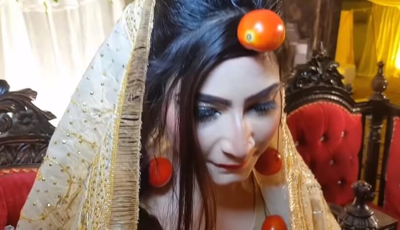 Bride in Pakistan Wore Tomato Jewellery on Her Wedding Day