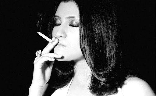 Bollywood Actresses who are Smokers