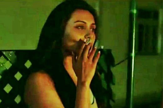 Bollywood Actresses who are Smokers