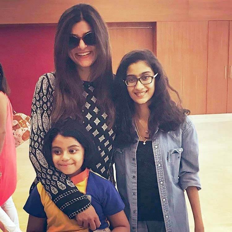 Bollywood Celebrities who Adopted Kids